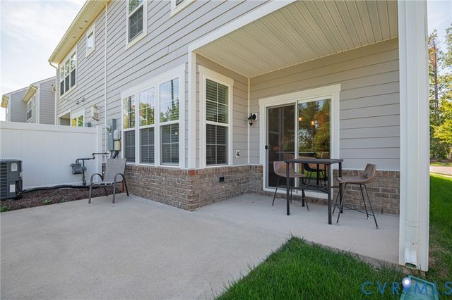 7101 Desert Candle Dr, Moseley, VA 23120