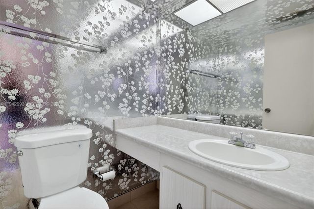 301 174th St 1905, Sunny Isles Beach, FL 33160