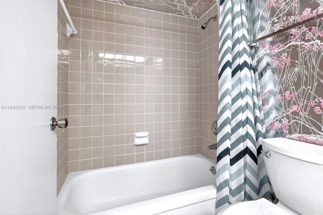 301 174th St 1905, Sunny Isles Beach, FL 33160