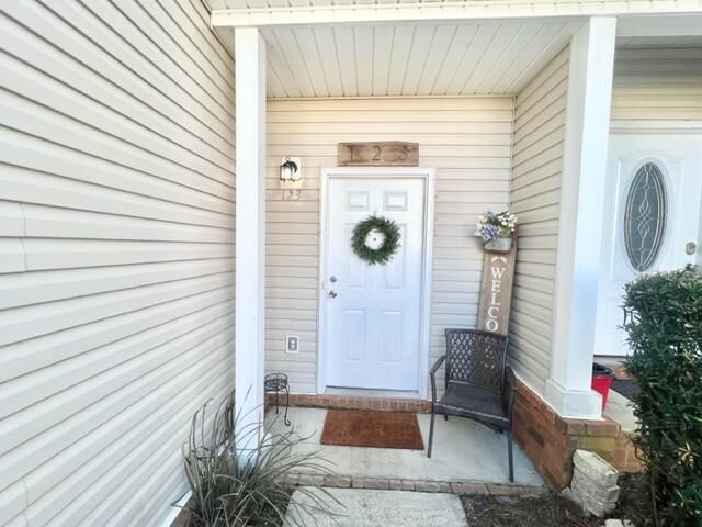 123 Farrah Avenue 123, Niceville, FL 32578