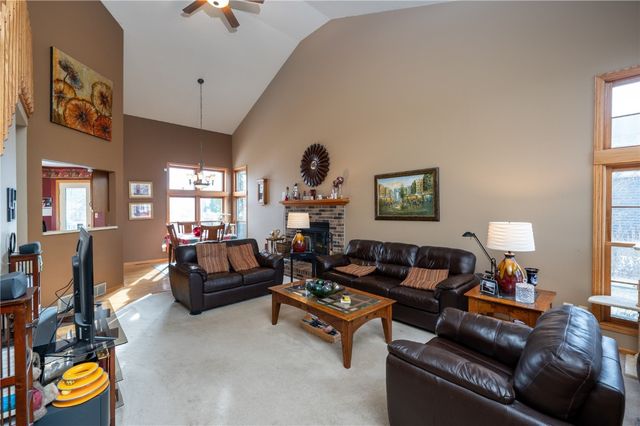 3425 Sycamore Court NE, Cedar Rapids, IA 52402