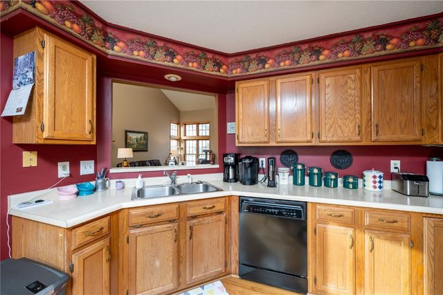 3425 Sycamore Court NE, Cedar Rapids, IA 52402