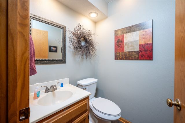 3425 Sycamore Court NE, Cedar Rapids, IA 52402