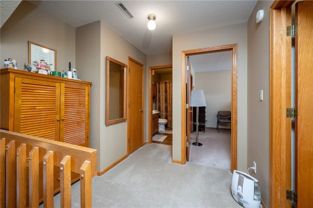 3425 Sycamore Court NE, Cedar Rapids, IA 52402