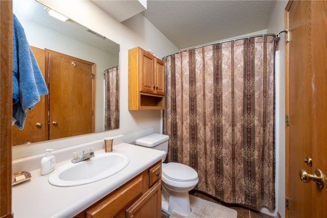 3425 Sycamore Court NE, Cedar Rapids, IA 52402