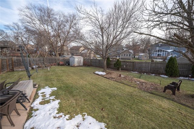 3425 Sycamore Court NE, Cedar Rapids, IA 52402