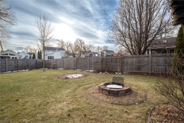 3425 Sycamore Court NE, Cedar Rapids, IA 52402