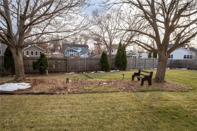 3425 Sycamore Court NE, Cedar Rapids, IA 52402