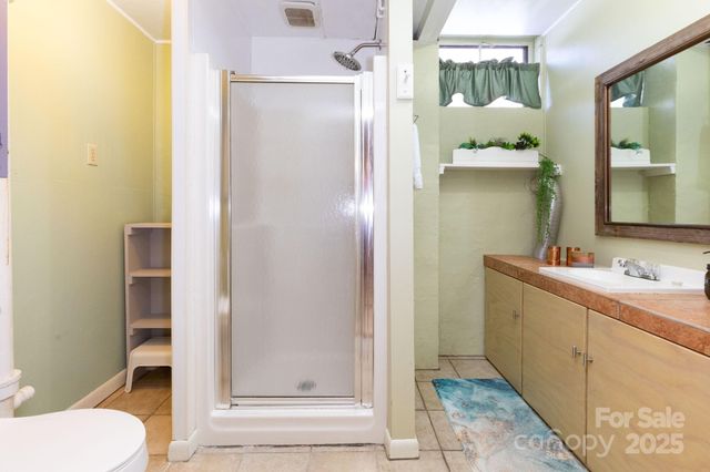 1115 Bee Tree Road, Swannanoa, NC 28778