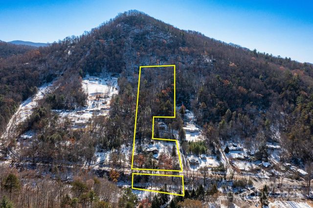 1115 Bee Tree Road, Swannanoa, NC 28778