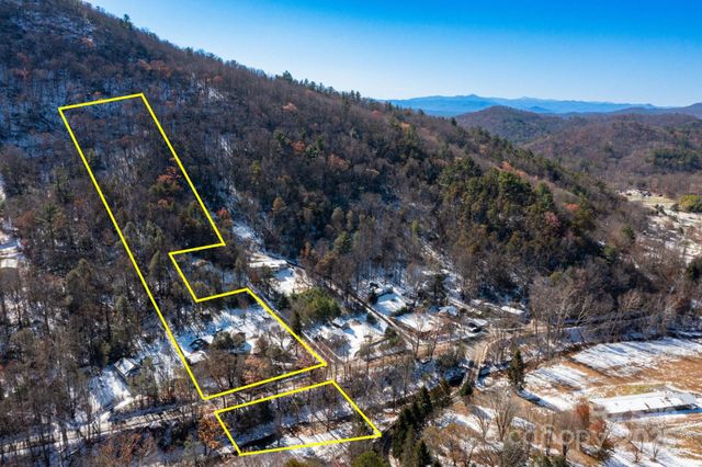 1115 Bee Tree Road, Swannanoa, NC 28778