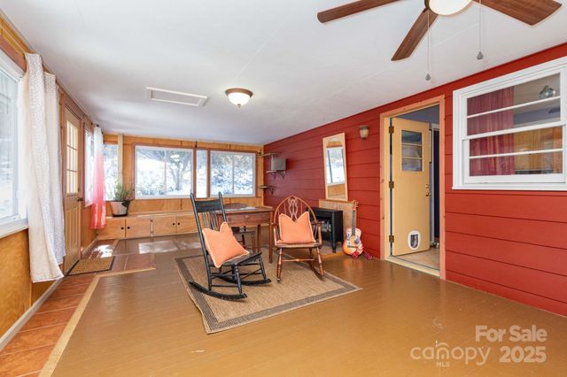 1115 Bee Tree Road, Swannanoa, NC 28778