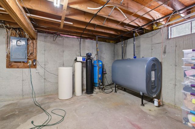 100 Allen Road, Bow, NH 03304