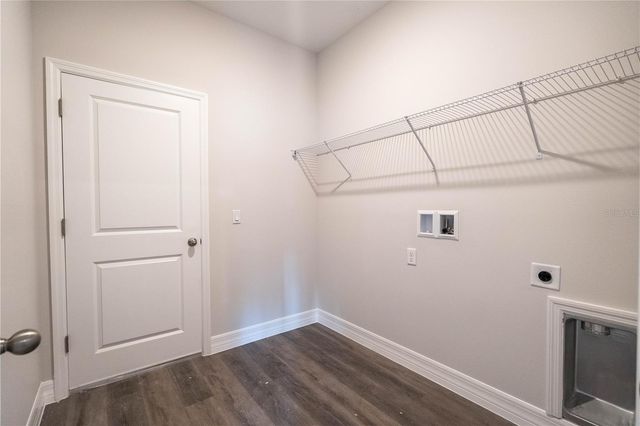 834 N JOANNA AVENUE, Tavares, FL 32778