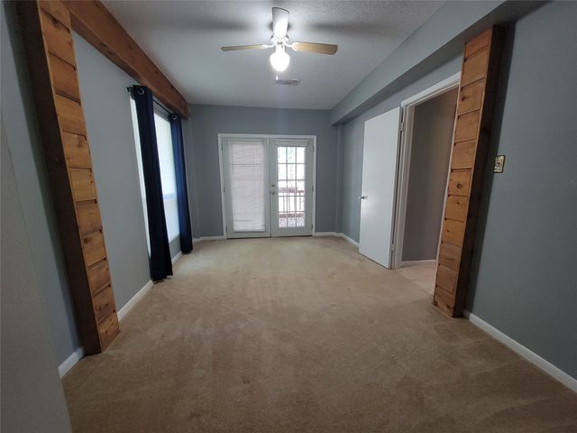 512 County Road 337, Cleveland, TX 77327
