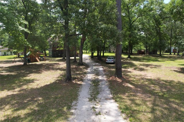 512 County Road 337, Cleveland, TX 77327