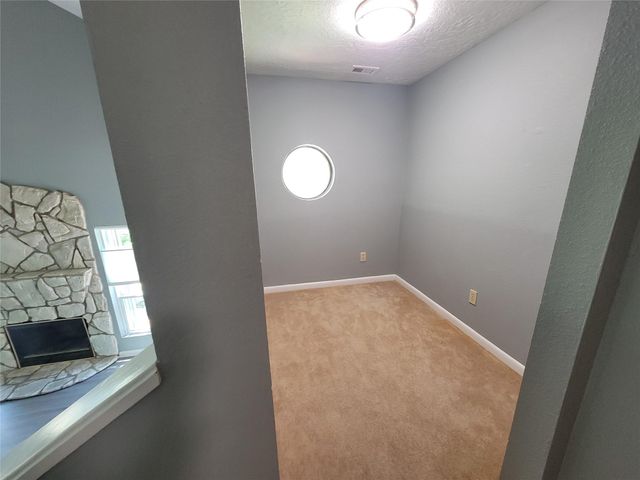 512 County Road 337, Cleveland, TX 77327