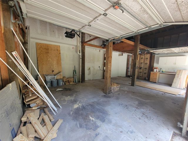 512 County Road 337, Cleveland, TX 77327
