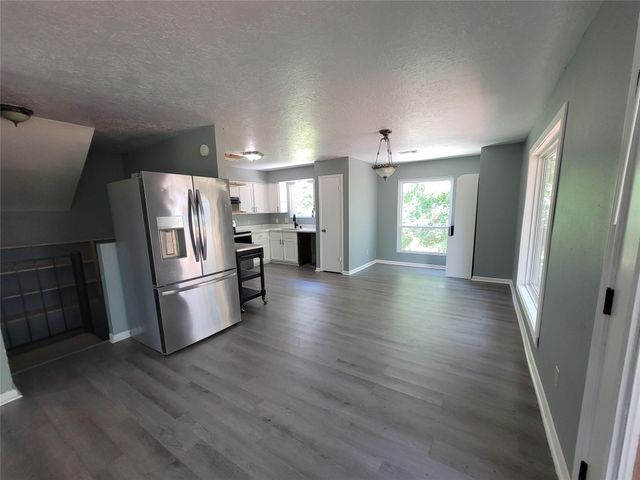 512 County Road 337, Cleveland, TX 77327