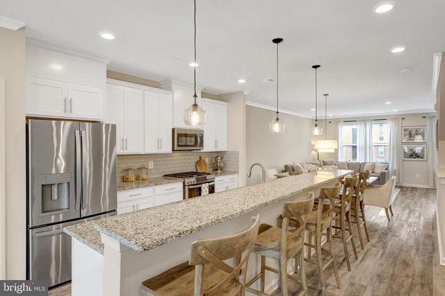 45210 LETTERMORE SQ, Sterling, VA 20166