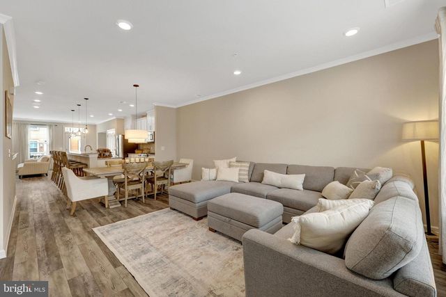 45210 LETTERMORE SQ, Sterling, VA 20166