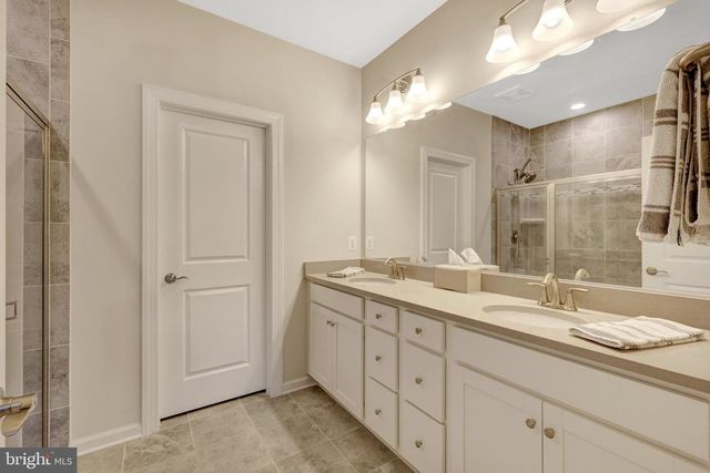45210 LETTERMORE SQ, Sterling, VA 20166