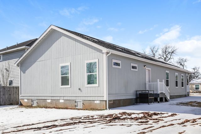 1605 Daniel Drive, Arlington, TX 76010