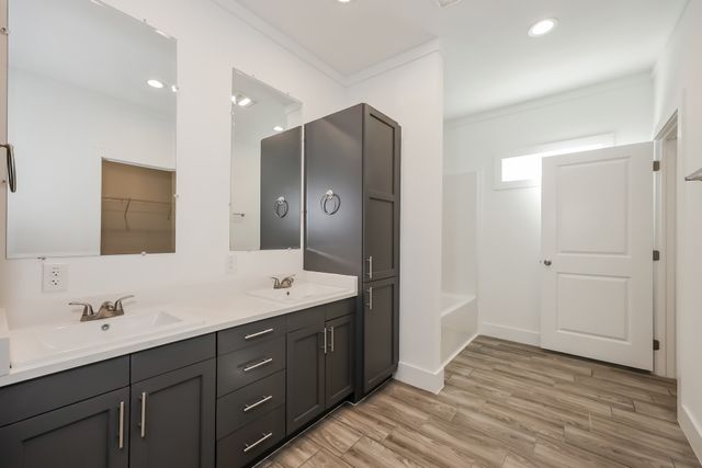 1605 Daniel Drive, Arlington, TX 76010