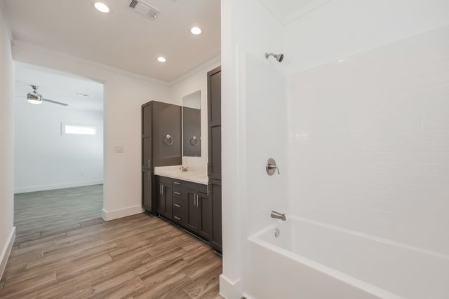 1605 Daniel Drive, Arlington, TX 76010