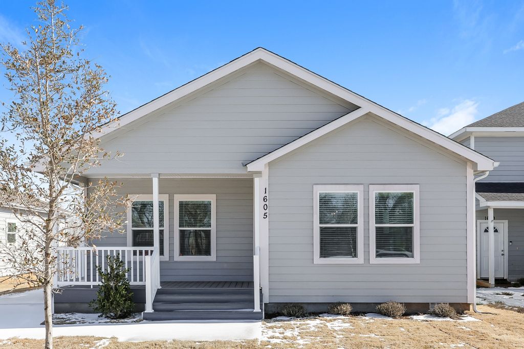 1605 Daniel Drive, Arlington, TX 76010