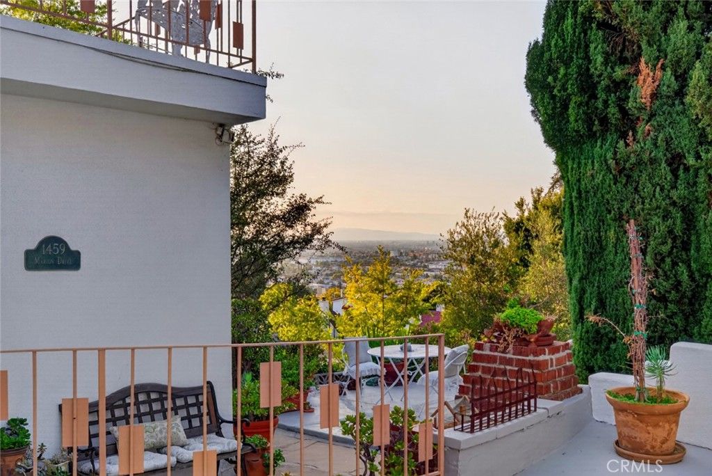 1459 Marion Dr, Glendale, CA 91205 — exterior