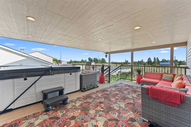 730 E Kathy Lee Ave, Medical Lake, WA 99002