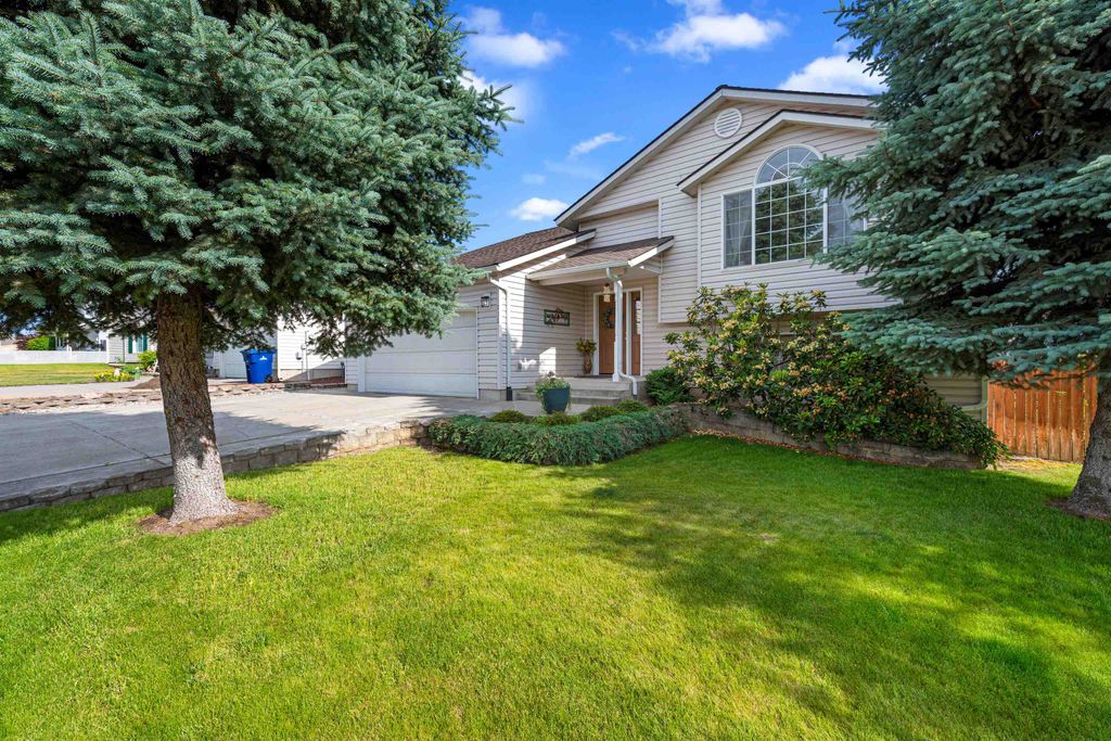 730 E Kathy Lee Ave, Medical Lake, WA 99002