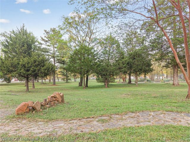 22451 Coggins Road, Poteau, OK 74953