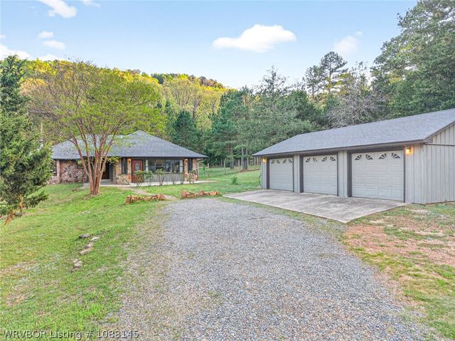 22451 Coggins Road, Poteau, OK 74953