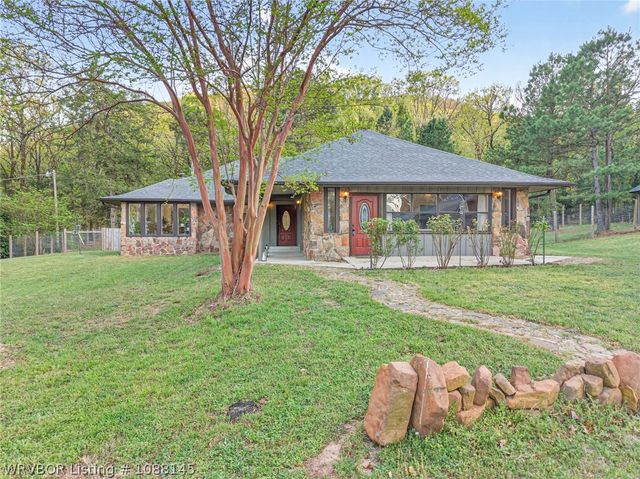22451 Coggins Road, Poteau, OK 74953