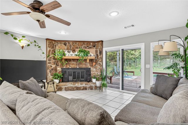 22451 Coggins Road, Poteau, OK 74953