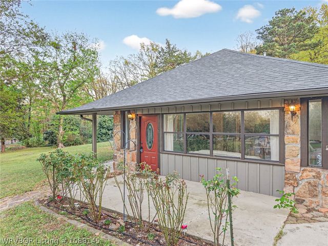 22451 Coggins Road, Poteau, OK 74953