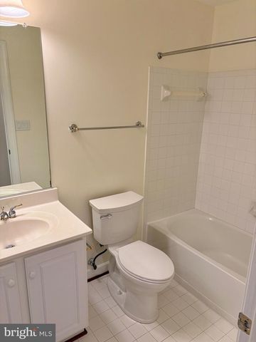 2178 HARITHY DR, Dunn Loring, VA 22027