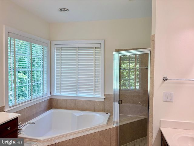 2178 HARITHY DR, Dunn Loring, VA 22027