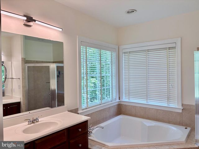 2178 HARITHY DR, Dunn Loring, VA 22027