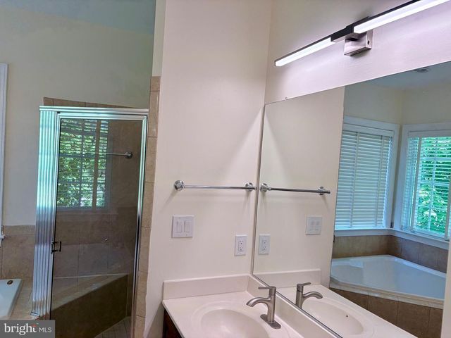 2178 HARITHY DR, Dunn Loring, VA 22027