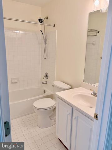 2178 HARITHY DR, Dunn Loring, VA 22027