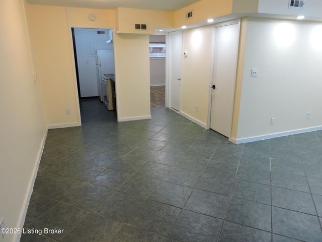 1040 Cherokee Rd APT A1, Louisville, KY 40204
