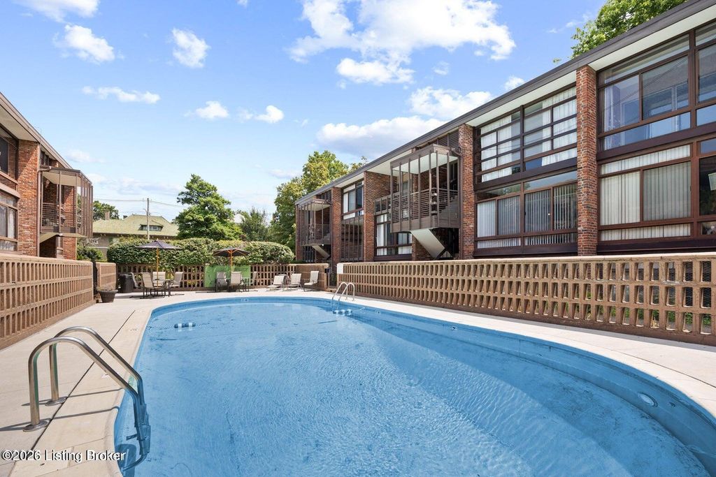 1040 Cherokee Rd APT A1, Louisville, KY 40204