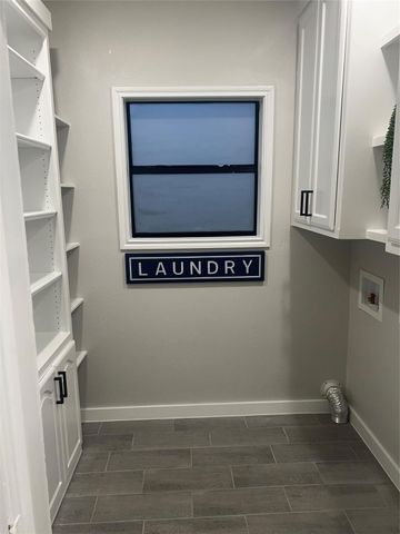 1903 N Weaver Street, Gainesville, TX 76240