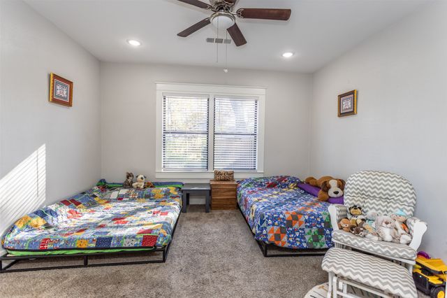 1903 N Weaver Street, Gainesville, TX 76240