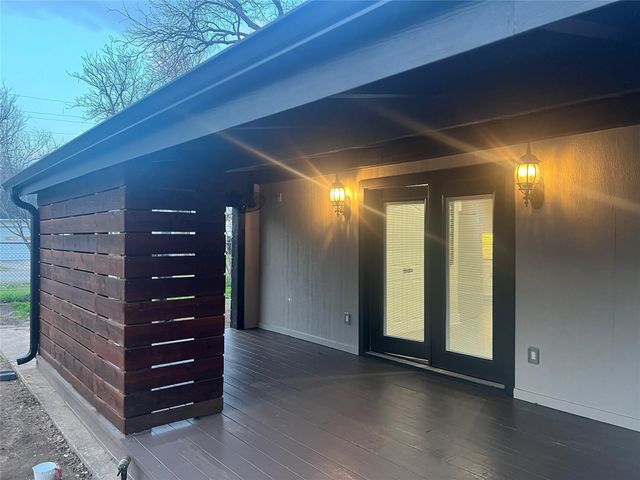 1903 N Weaver Street, Gainesville, TX 76240