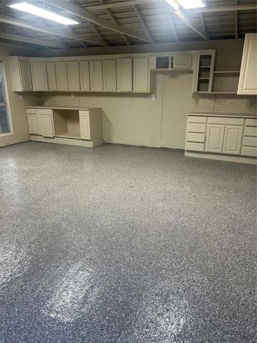 1903 N Weaver Street, Gainesville, TX 76240