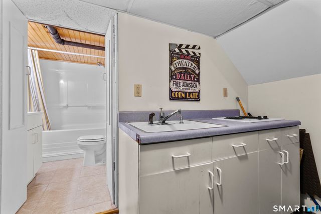 5 Van Rose Drive, North Haven, CT 06473